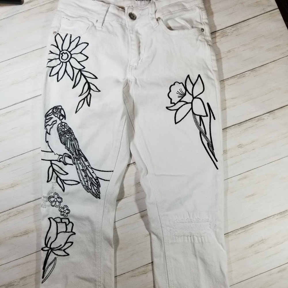 Rock & Indigo White Denim 4/26